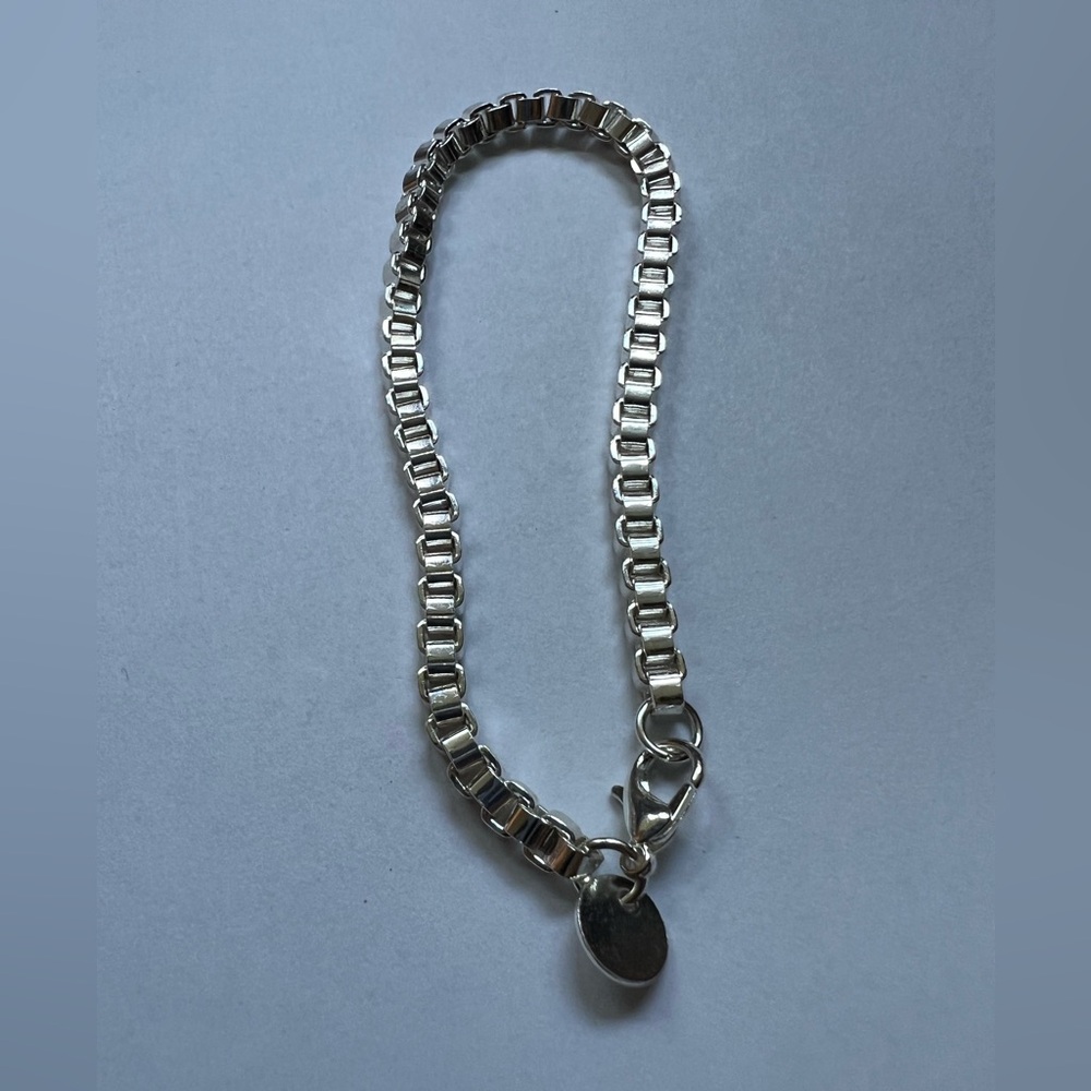 Silver Tone Box Chain Bracelet - Picture 6 of 7